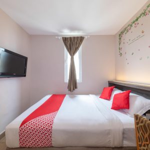 OYO 429 Sunlight Hotel