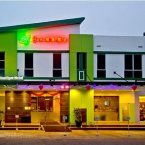 Eight Days Boutique Hotel - Impian Emas