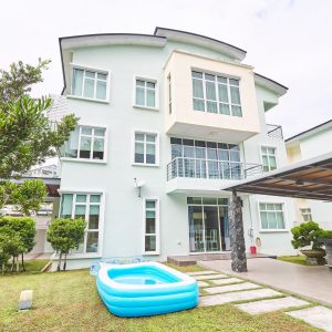 Shamrock Beach Villas Corner or Seaview