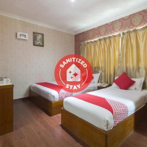 OYO 998 Queen City Hotel