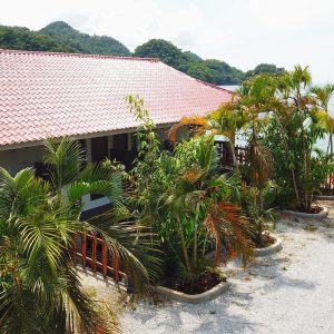 Penarak Bamboo Beach Motel