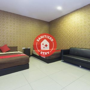 OYO 439 Night Queen Hotel